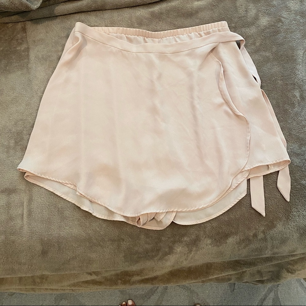 Blush skort